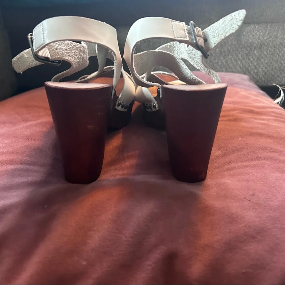 Chunky comfy summer sandal - Picture 2 of 4